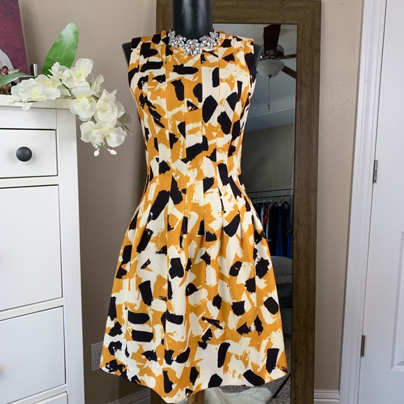 H&M Dresses & Skirts - H&M Sleeveless Dress US 4